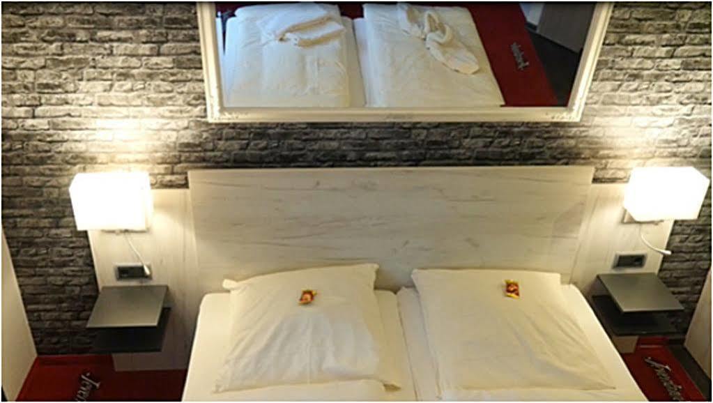 Hotel Im Schuetzenhof, Jever Eksteriør bilde